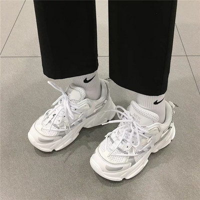 2021. aasta naiste tossud Jooksumood Harajuku vabaaja mustad kevadised tennised