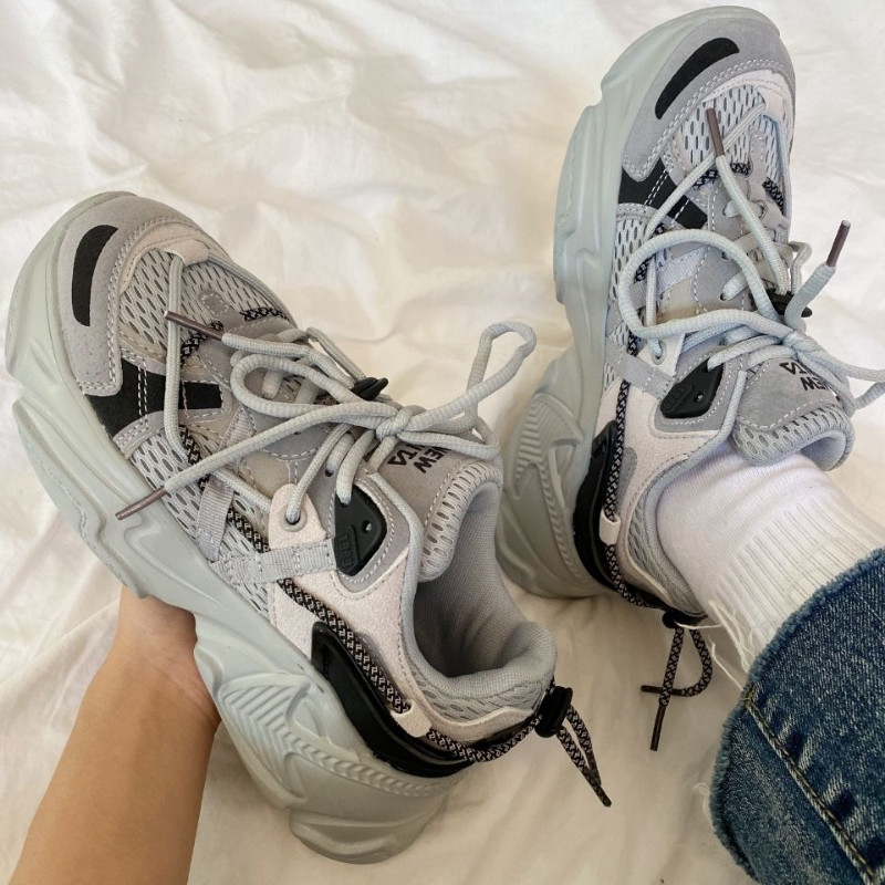 2021. aasta naiste tossud Jooksumood Harajuku vabaaja mustad kevadised tennised