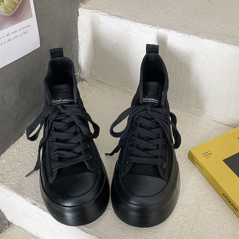 Naiste retromustad pitsilised vabaaja lõuendist kingad Naised hingavad kõrged vulkaniseeritud kingad Harajuku vabaaja tossud naistele