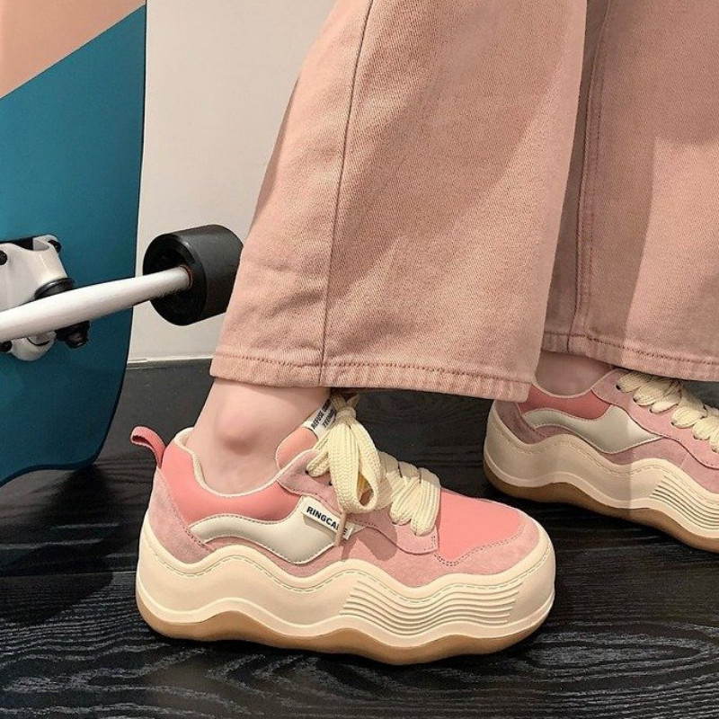 Y2K naiste Korea vabaaja Kawaii spordijalatsid Tossud Vintage Athletic Platform Tennis Kingad Tursked paksu kontsaga tossud Lamedad kingad