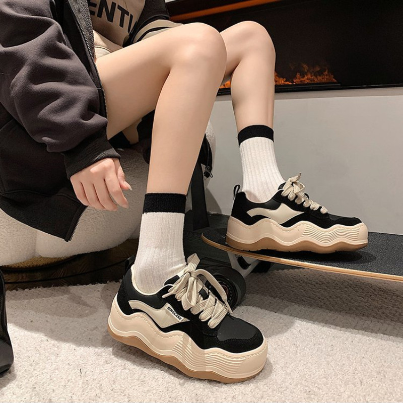 Y2K naiste Korea vabaaja Kawaii spordijalatsid Tossud Vintage Athletic Platform Tennis Kingad Tursked paksu kontsaga tossud Lamedad kingad