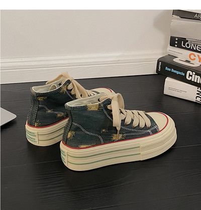 Vaba aeg super tulisinised kõrge ülaosaga paksu tallaga lõuendist kingad naiste 2023 uued suvised retro plahvatuskingad.