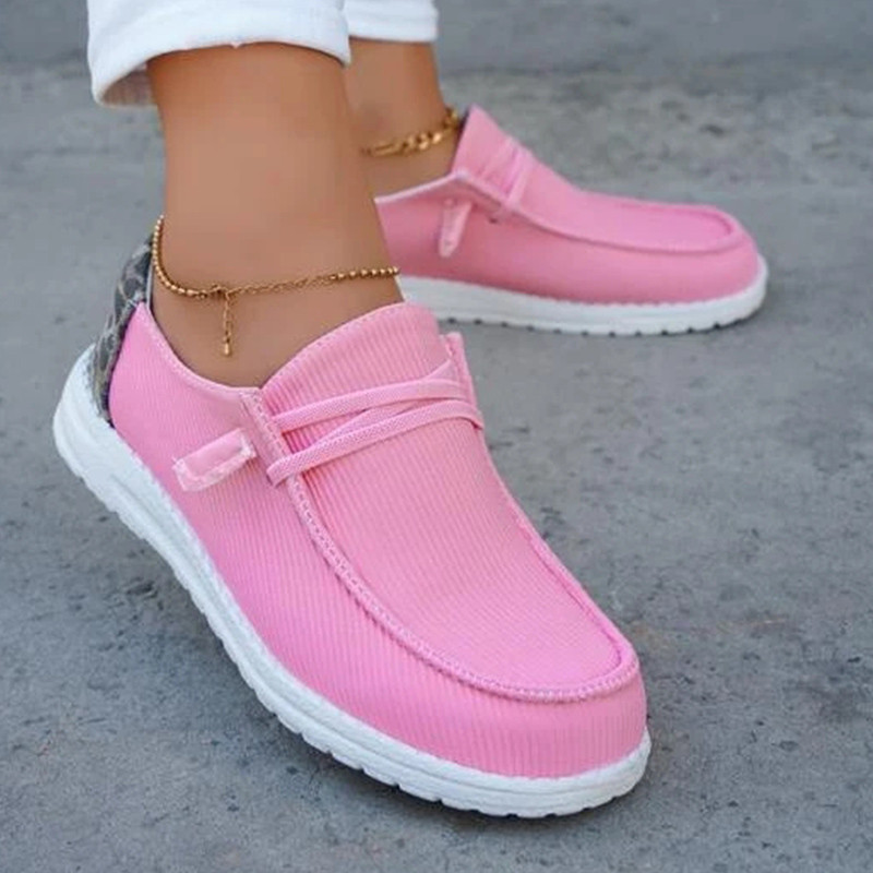 2022. aasta uued naiste vulkaniseeritud kingad, kerged lamedad kingad, suures suuruses paeltega hingavad kevad-sügis tossud. Müüa hästi naiste kingi