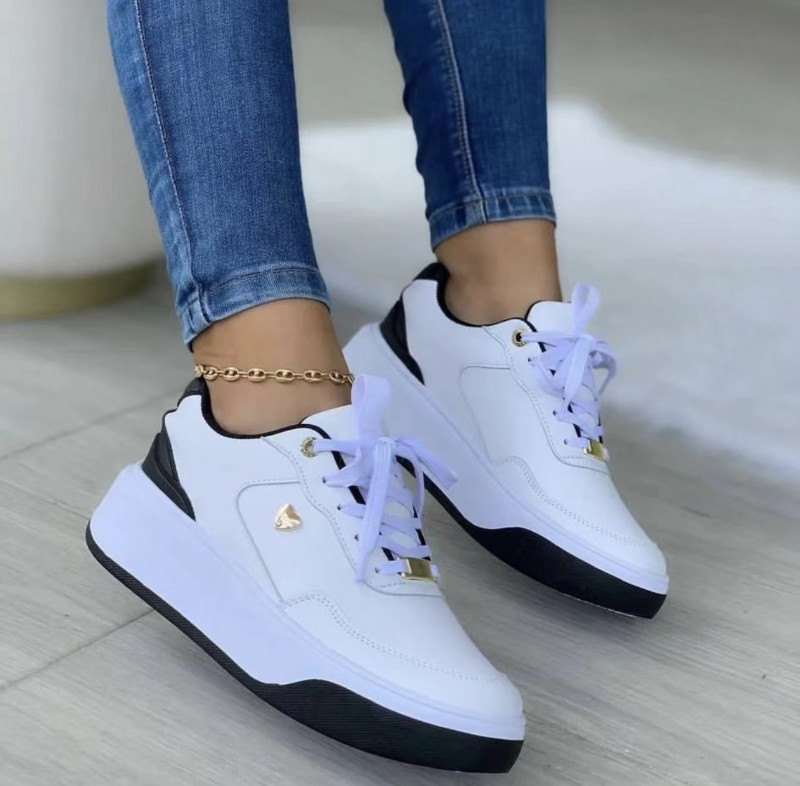 Ψηλά πάνινα παπούτσια 2023 Φθινόπωρο Νέα μόδα Παπούτσια με βουλκανιζέ αναπνεύσιμο καμβά Γυναικεία αθλητικά παπούτσια τένις σε πλατφόρμα μονόχρωμη