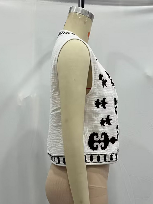 KEYANKETIAN boemski ženski prsluk s cvjetnim vezom Blusas jesenski novi crno-bijeli tanki prsluk kratke gornje odjeće retro