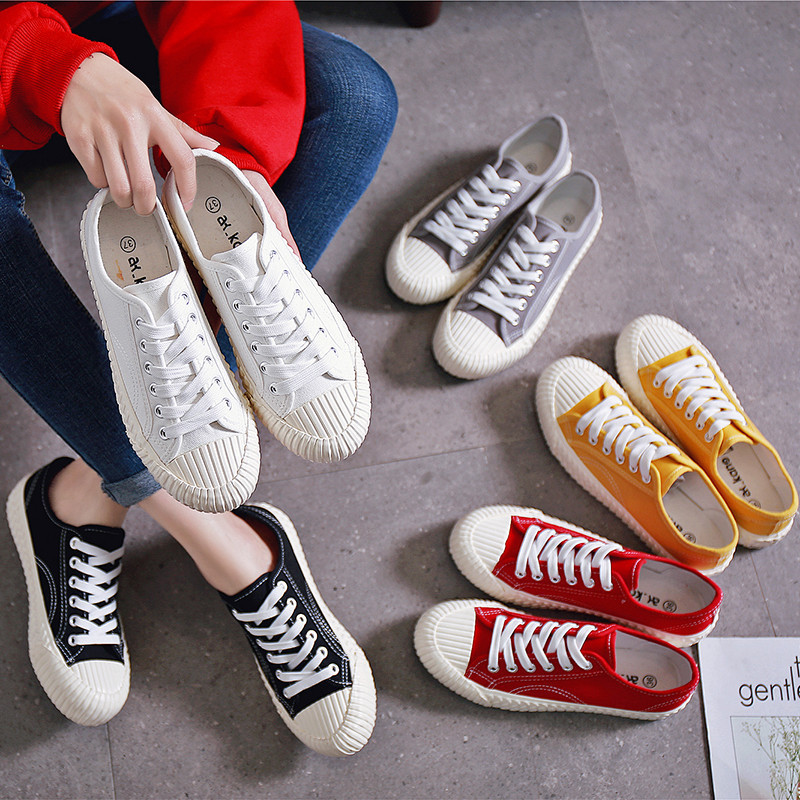 Luksusbrändi Woman Vulcanize kingad 2022 Uued naiste kingad Nööritavad madalad hingavad vabaaja lõuendist naiste kingad naistele