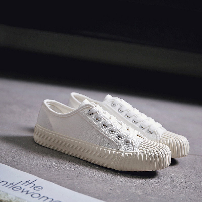 Luksusbrändi Woman Vulcanize kingad 2022 Uued naiste kingad Nööritavad madalad hingavad vabaaja lõuendist naiste kingad naistele