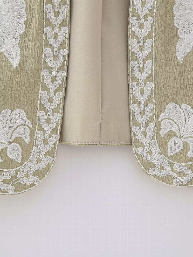 Γυναικείο γιλέκο με λουλουδάτο κέντημα 2023 Νέα ρούχα Ζεστά εκπτωτικά γιλέκο Μοντέρνα κοριτσίστικα τοπ ρούχα