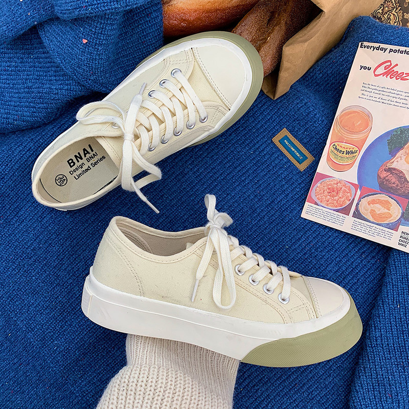 Άνοιξη 2022 Νέα Μόδα Αθλητικά Παπούτσια Γυναικεία Βουλκανιζέ Παπούτσια Καμβάς που αναπνέει περιστασιακά συμπαγή γυναικεία παπούτσια για τρέξιμο Γυναικεία παπούτσια