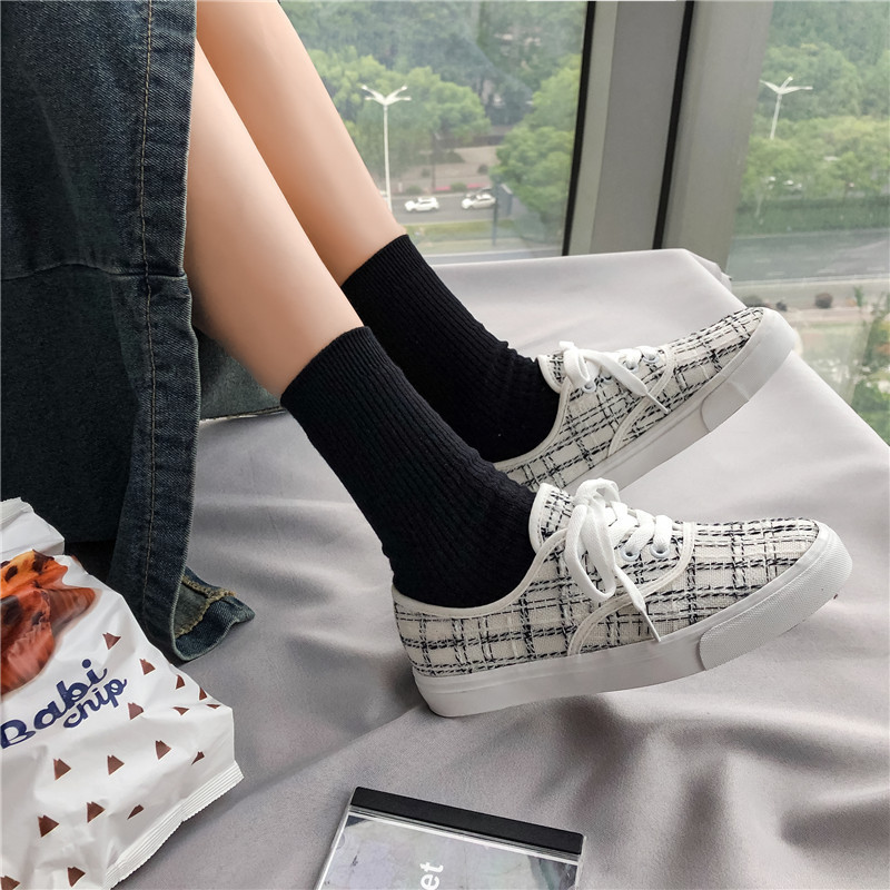 Suures suuruses 44 naiste Vulcanize kingad 2022. aasta kevad-/sügiskingad Naiste tossud, madalad (1 cm–3 cm) paeltega luksuslikud kaubamärgiga kingad, naine