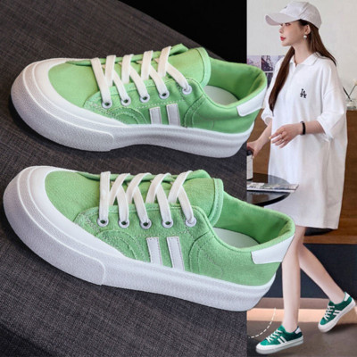 Naiste tossud 2023 Moodsad hingavad vulkaniseeritud kingad Naiste PU-nahast platvormkingad Naiste nööriga vabaajajalatsid valged