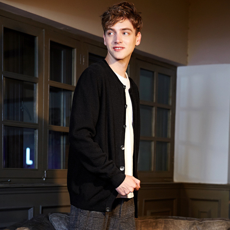 MRMT 2023 Brand Proljeće Jesen Novi muški džemperi Pleteni džemperi s okruglim izrezom Tanki muški kardigan džemper kaput