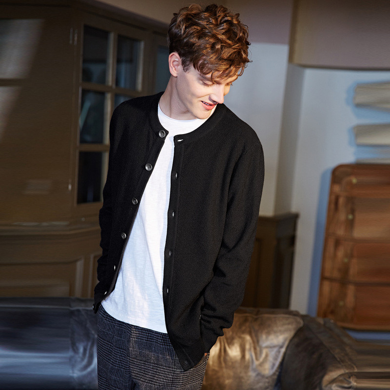 MRMT 2023 Brand Proljeće Jesen Novi muški džemperi Pleteni džemperi s okruglim izrezom Tanki muški kardigan džemper kaput