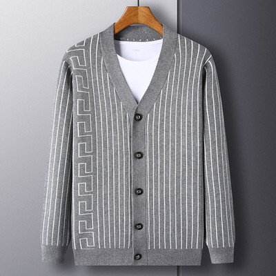 Novi modni jesensko-zimski pleteni kardigan s printom na pruge, muški ležerni pulover, jakna