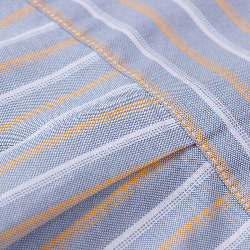 Meeste kontrastse triibulise nööpkraega Oxfordi kootud särk, ühe rinnataskuga mugavad puuvillased, tavalise istumisega vabaaja ruudulised särgid