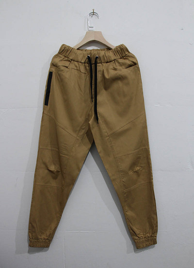 Ležerni muški kombinezon Fitness Territory Novi proizvodi Jednobojni uski muški kombinezon s više džepova Hlače