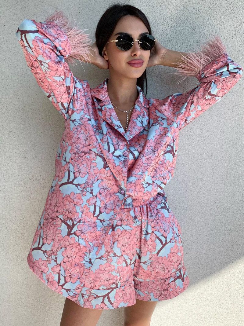 Ljetna modna košulja dugih rukava s tankim printom od perja Široke kratke hlače visokog struka Dvodijelni komplet Ženske 2023. Novi kardigan košulje na rever