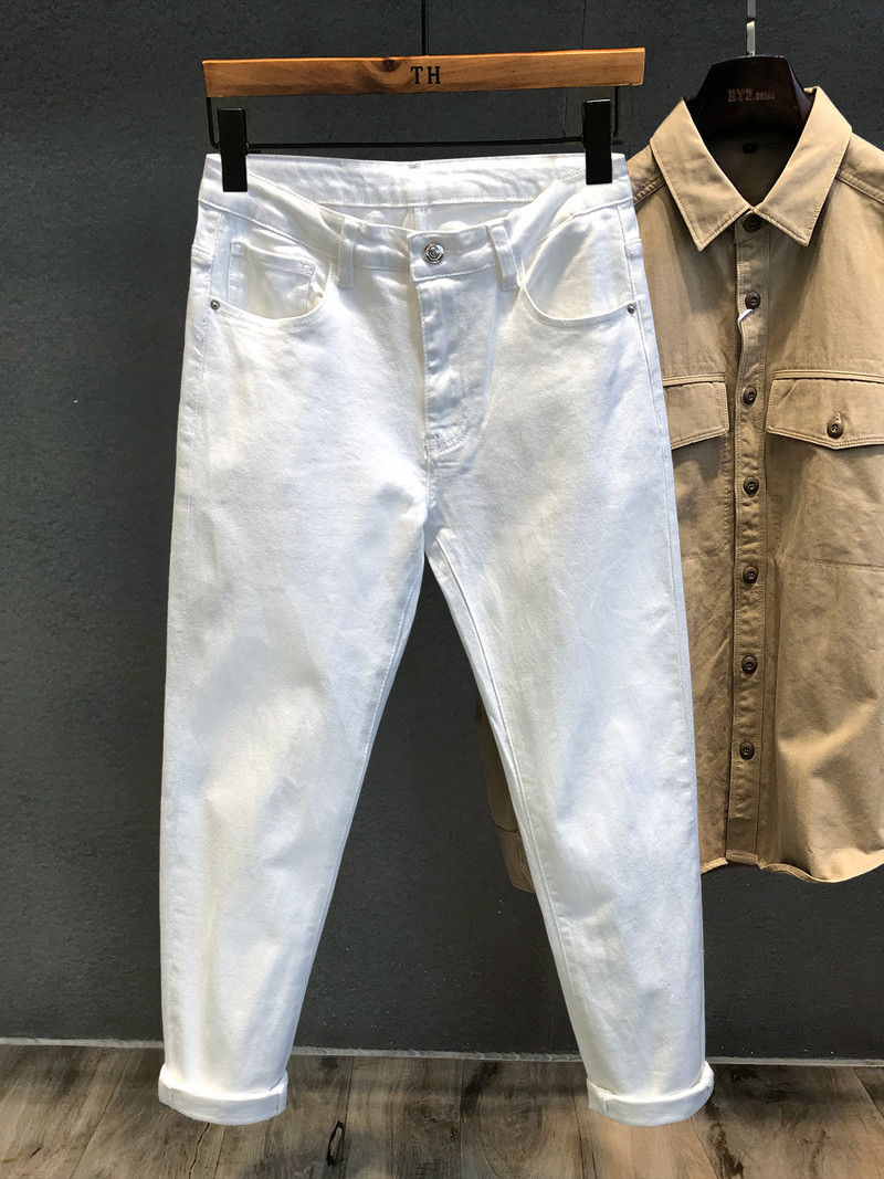 Ljeto Thin 2022 Tekstura Bijele traper traperice Muške uske dizajnerske traperice za ležerne prilike za muškarce Korejske modne Boyfriend traperice