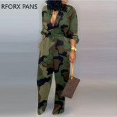 Ženski kombinezon s kamuflažnim printom s V izrezom i kopčanjem