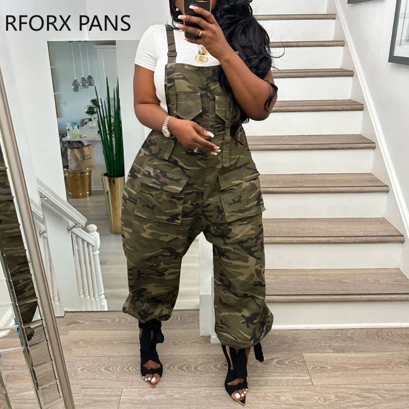 2023. Ženski kombinezon s kamuflažnim uzorkom s višestrukim pastelnim dekorom s džepovima i tregerima s debelim remenima