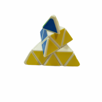 Играчка  Мини пирамида, Тип Рубик, Пластмасова, 4 см