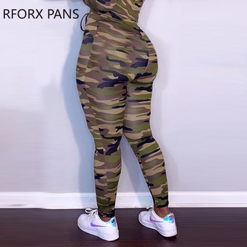 Naiste elegantne vabaaja kamuflaaživärvi õlgadest pikkade varrukatega, pitsitud, seksikas kõhn kombinesoon