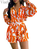 Naiste prindiga revääriga pikkade varrukatega vabaaja särgi ja kõrge vöökohaga sirgete lühikeste pükste komplekt