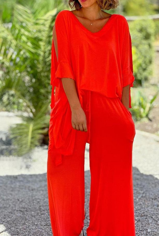 Dvodijelni komplet ženske odjeće 2023., nova modna veza s V-izrezom i polurukavima, ležerni gornji dio i jednobojne široke široke hlače, komplet dugih hlača