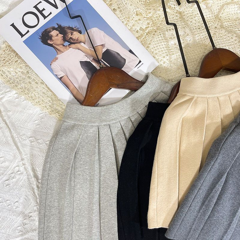 Lastele tüdrukutele kootud plisseeritud seelikud 2022 Uus saabumine Laste sügistalvised puuvillased seelikud Laste kooliseelikud Must hall seelik