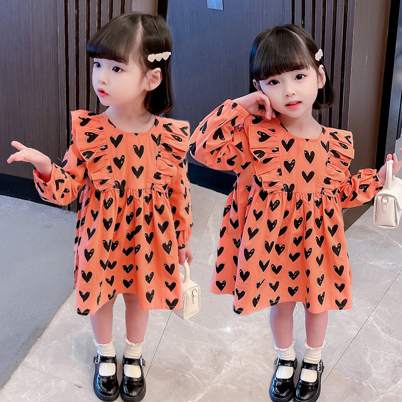 2022 Tüdrukute kleidid Kevad ja Sügis Uued väikelaste pikkade varrukatega tikitud lasteriided Armsad armastustrükiga lasteriided
