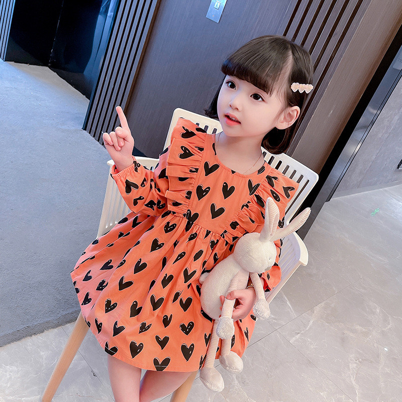 2022 Tüdrukute kleidid Kevad ja Sügis Uued väikelaste pikkade varrukatega tikitud lasteriided Armsad armastustrükiga lasteriided
