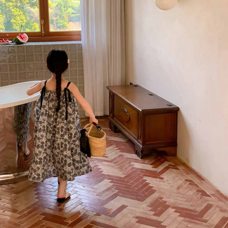 Tüdrukute libisemiskleit suvine laste pühade stiilis kleit Lahe lilleline tüdrukute rannakleit Moodne laste riietuskleidid tüdrukutele beebile