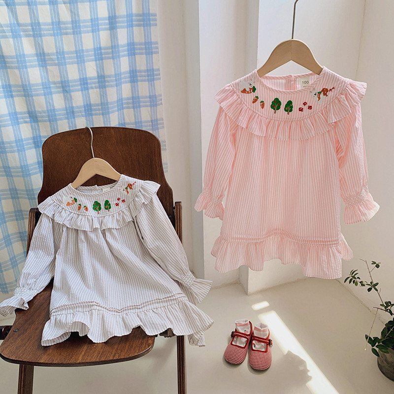 Rochie pentru fetiță cu mâneci lungi Îmbrăcăminte pentru copii Broderie de animale Guler cu volan Rochie pentru fetiță Rochie pentru copii cu pliuri în dungi de toamnă