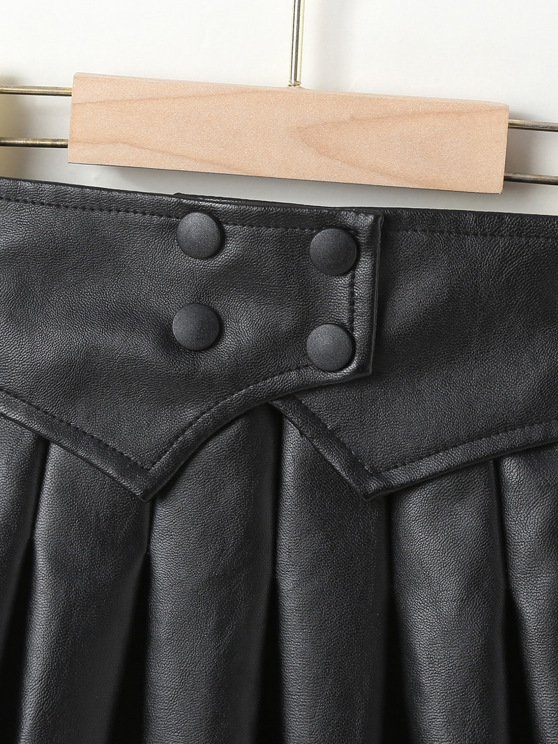 Crne plisirane kratke hlače od PU kožne suknje za djecu