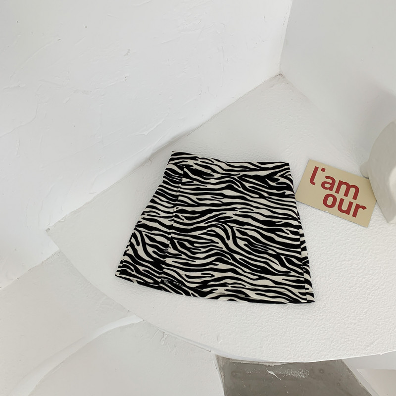 Lastele, tüdrukutele, leopardseelikud, mustad valged moodsad miniseelikud 2021. aasta uued lasteprintsessi kevadsuvised seelikud vanuses 2–7 aastat