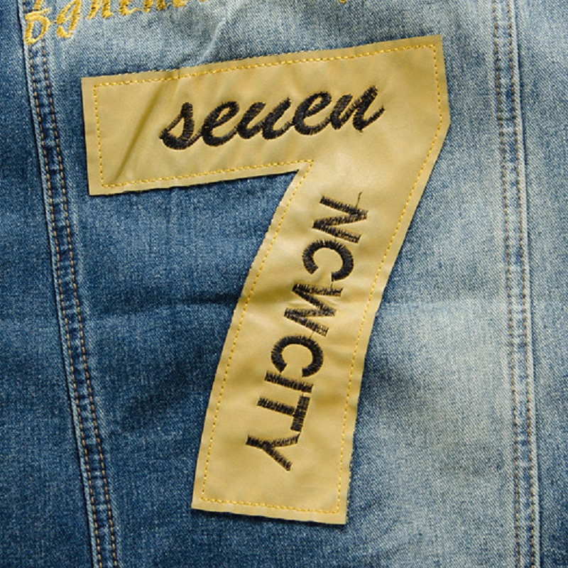 Корейска версия Модна тънка бродирана дънкова жилетка Four Seasons Универсална ежедневна жилетка Мъжко мотоциклетно дънково яке Икони Жилетка