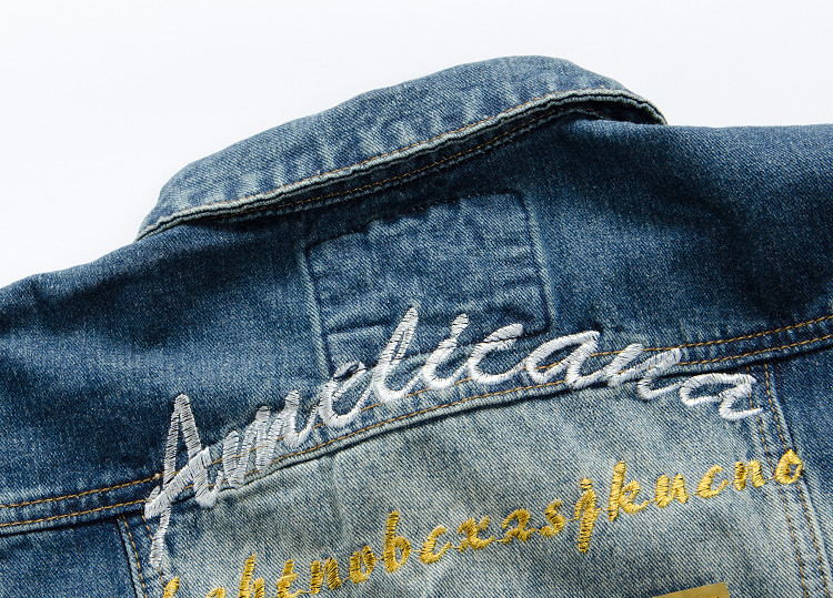 Тенденция за 2023 г. Синя джинсова жилетка с бродерия Мъжка тънка жилетка без ръкави с голям размер Ежедневна улична модна жилетка