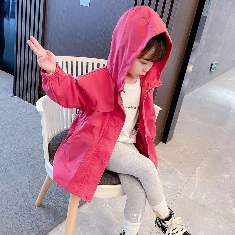 Палто за бебета и момичета Пролет и есен на 2023 г. Ново детско ветровка със средна дължина с качулка Детски тренч за момичета 2, 4, 6, 7 години