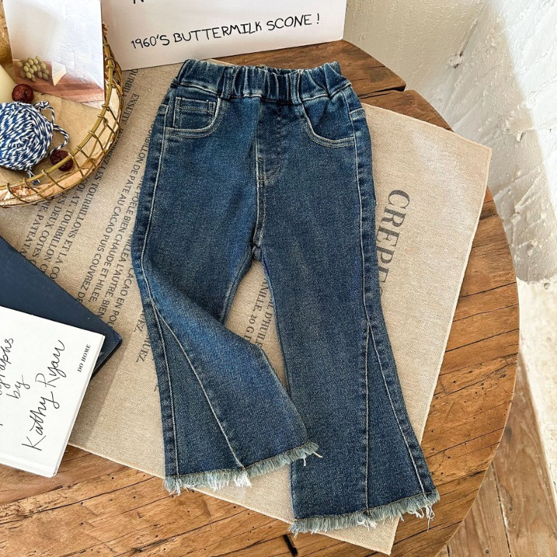 Клеш панталони за момичета в корейски стил Едноцветни пачуърк дънки с необработени ръбове за деца Универсални дънкови панталони