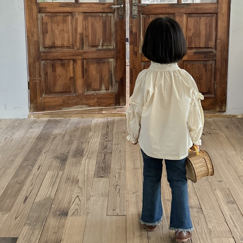 Клеш панталони за момичета в корейски стил Едноцветни пачуърк дънки с необработени ръбове за деца Универсални дънкови панталони