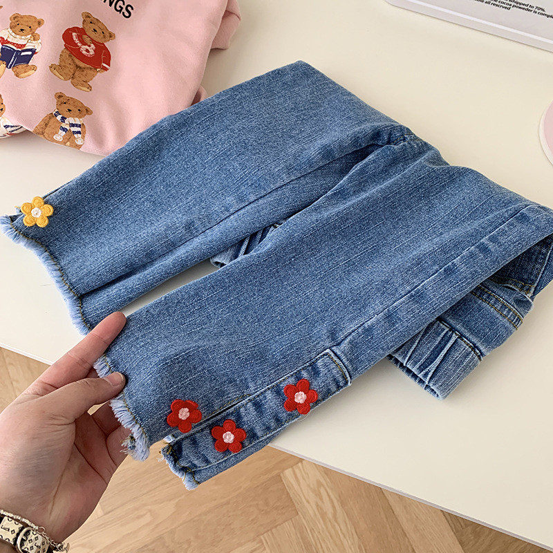 2023 Пролетни момичета Сладки дънки с бродерия на цветя Панталони от деним