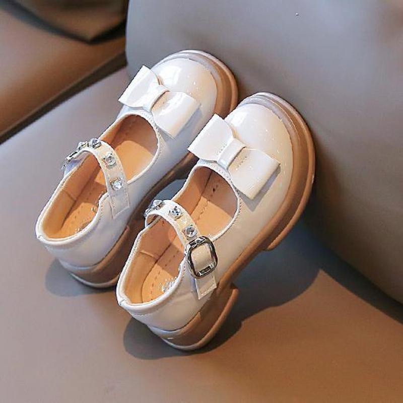 Crne kožne cipele za djevojčice 2023. Dječje proljeće Nove mekane ravne modne nove cipele za princeze Jesenske ravne dječje cipele za plijevljenje