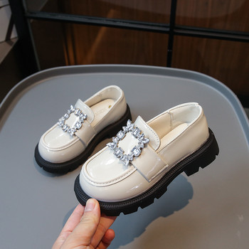2023 г. Нови кожени обувки за момичета Елегантни детски модни мокасини ПУ семпли кристали Сладки детски обувки Ежедневни пролет есен платформа