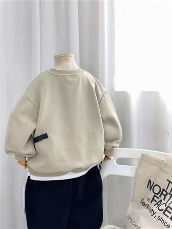 Корейско детско облекло Момчешки стил на инструменти Моден пуловер Пачуърк Пуловер с дълги ръкави Пролет и есен 2023 Ново