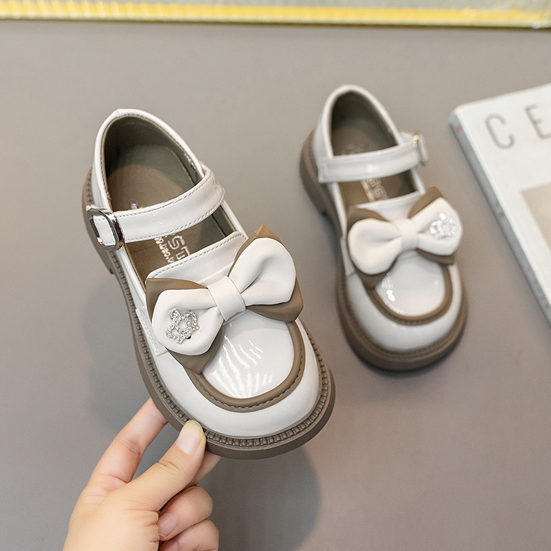 2023 Dječje mokasine za djevojčice Svestrane prozračne jednostavne krune Neklizajuće kožne cipele princeze Besplatna dostava Dječje mokasine