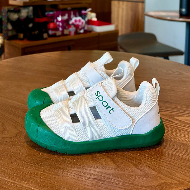 Zapatillas Niño Ljetna dječja cipela Nova mrežasta mekana potplata za dječake Cool cipela za plažu Izdubljena šarena cipela za djevojčice Tenis za dojenčad