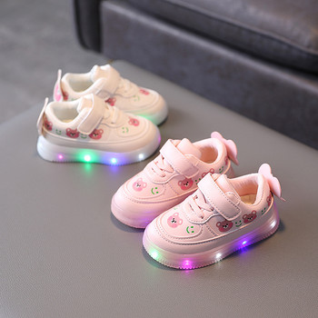Прекрасни момичешки обувки за малко дете с LED светлини Светещи маратонки за деца Момичета Меки светещи обувки Малко мече Тенис подарък