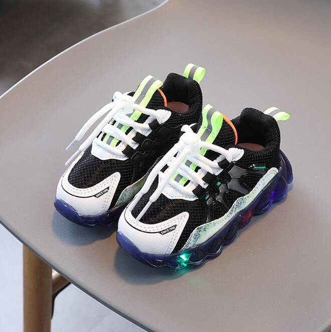 Sportske cipele s LED svjetlima za djevojčice Prozračne svjetleće tenisice za dječake Tenisice protiv klizanja Dječje svjetleće cipele za slobodno vrijeme