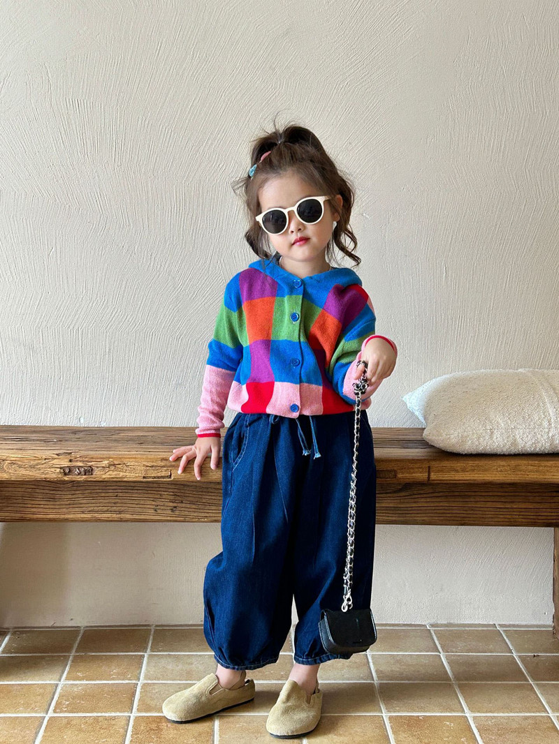 Jesen 2023. Novi pulover za djevojčice Dječja odjeća Džemper s kapuljačom za korejske djevojčice s više svijetlih kontrasta i kardiganom