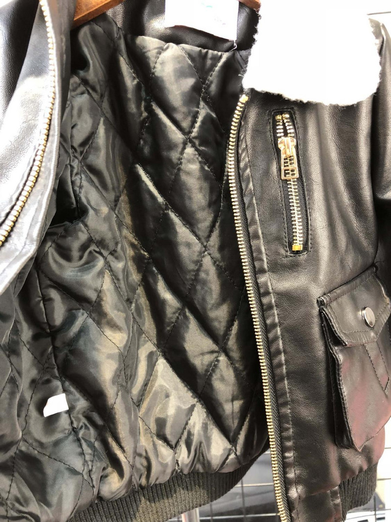 Novopristigli kaputi za dječake Jesen Zima Moda u Kini Dječja toplija pamučna PU kožna jakna za djecu od 2-6 godina Vruće